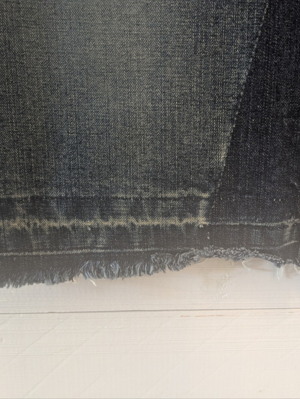 💠 lei Denim Dark Wash Pencil Skirt W/ Raw Hem; Size: 5 - Picture 5 of 8